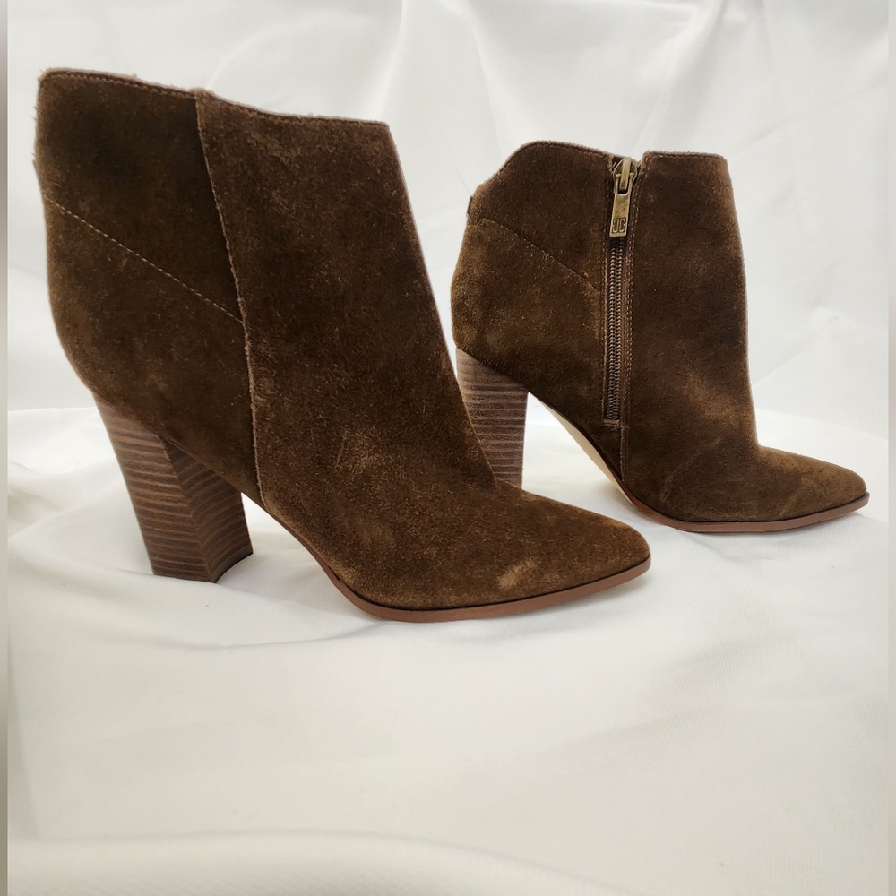 Ivanka Trump Brown Suede Ankle Booties – Size 9M - Picture 2 of 10